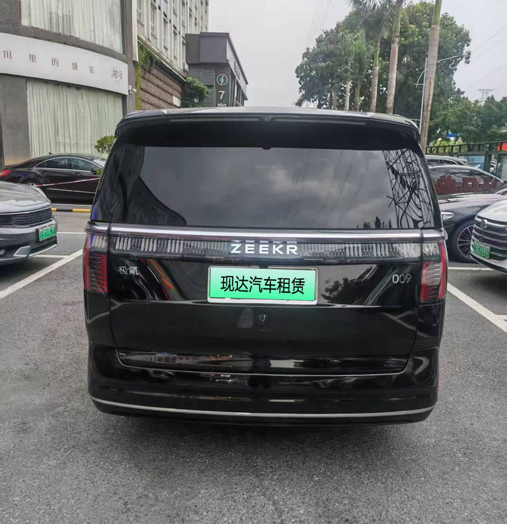 广州租车_自驾极氪009光辉7座商务车配带司机租赁包车